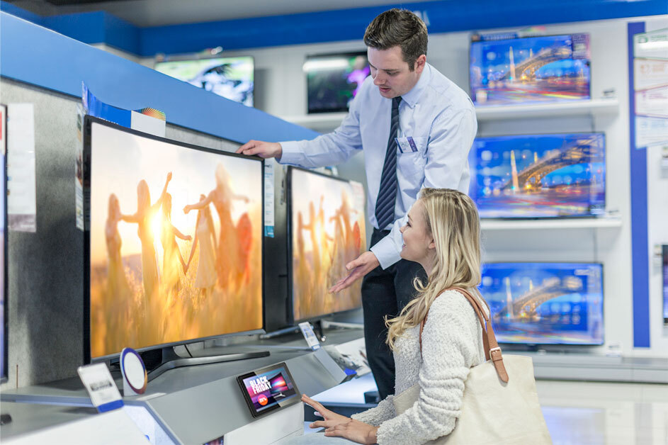 Digital signage retail shelf communication with intel panel pc